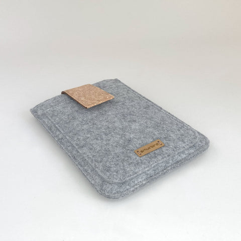 Housse pour Tolino Shine Color | avec fermeture magnétique et compartiment supplémentaire | gris clair - Stipes | Modèle "HAKA"