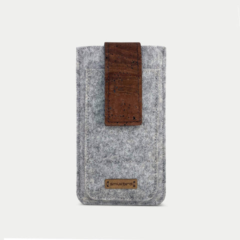 Elegante hellgraue Gürteltasche aus Filz mit magnetischem Verschluss für Motorola Moto E15.