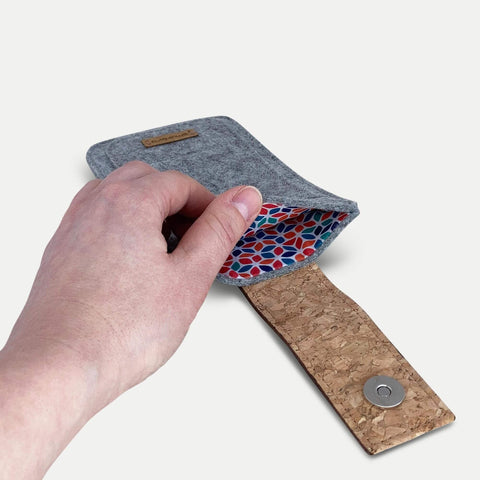 Étui pour Fairphone 3 | avec fermeture magnétique et compartiment supplémentaire | gris clair - Colorful | Modèle HAKA