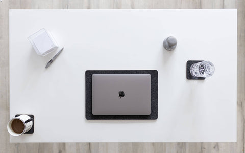 Sous-main pour MacBooks en feutre et liège | 26x38cm | anthracite