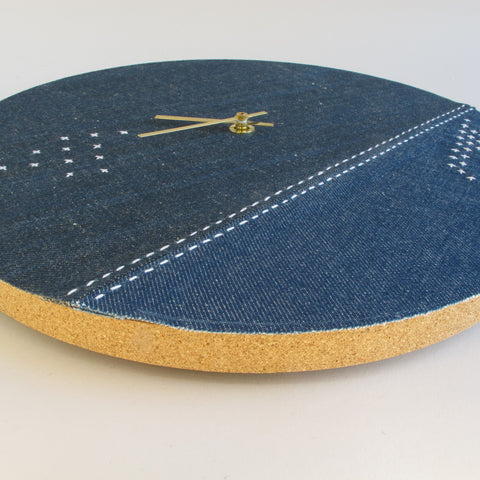 Wanduhr Wabi Sabi Denim rond 30 cm | Denim - goud | Ontwerp: Yokohama