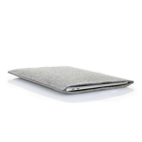 Coque pour MacBook Pro 14 | en feutre et coton biologique | gris clair - rayures | Modèle "LAISSER"