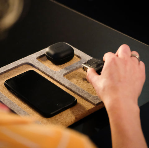 Organizer voor telefoon, sleutels, sieraden & co. | gemaakt van vilt en kurk | antraciet