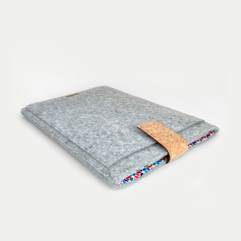 Housse pour ordinateur portable personnalisée | avec fermeture magnétique et compartiment supplémentaire | gris clair - Coloré | Modèle "HAKA"