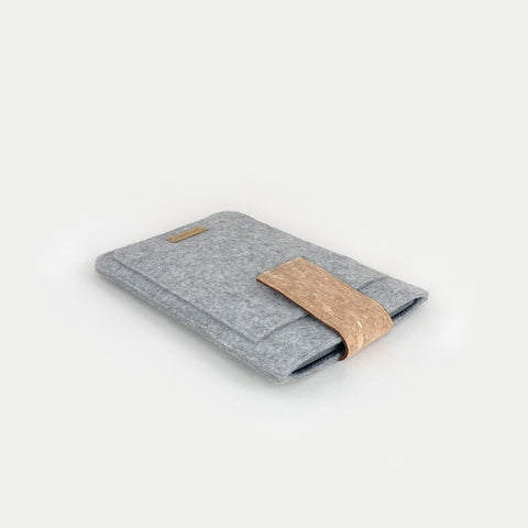 Housse pour reMarkable Paper Pro | avec fermeture magnétique et compartiment supplémentaire | gris clair - Tracks | Modèle "HAKA"