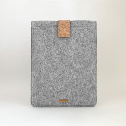 Housse pour ordinateur portable personnalisée | avec fermeture magnétique et compartiment supplémentaire | gris clair - pistes | Modèle "HAKA"