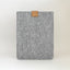 Coque pour MacBook Air M3 15.3 | avec fermeture magnétique et compartiment supplémentaire  | gris clair - Bloom | Modèle "HAKA"