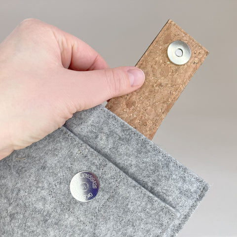 Op maat gemaakte eReader-hoes | met magnetische sluiting en extra vak | lichtgrijs - Kleurrijk | Model "HAKA"