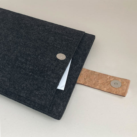 Housse pour ordinateur portable personnalisée | avec fermeture magnétique et compartiment supplémentaire | anthracite - Formes | Modèle "HAKA"