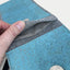 Sac bandoulière pour Samsung Galaxy S24 Ultra | en feutre et coton bio | gris clair - azur | modèle KEDJA deluxe