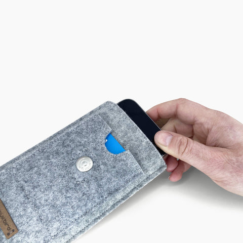 Telefoonhoesje voor iPhone 15 | met magneetsluiting en extra vak | lichtgrijs - Shapes | model HAKA