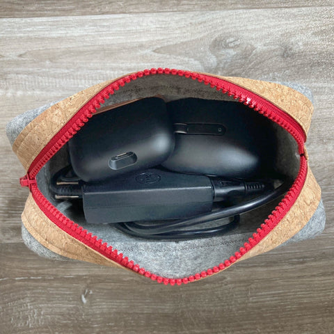 Sac d'accessoires pour câbles, etc. | en feutre et liège | gris clair-noir