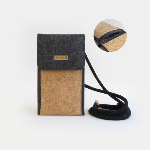 Sac bandoulière pour Xiaomi Redmi A1 | en feutre et coton biologique | anthracite - pistes | Modèle KEDJA