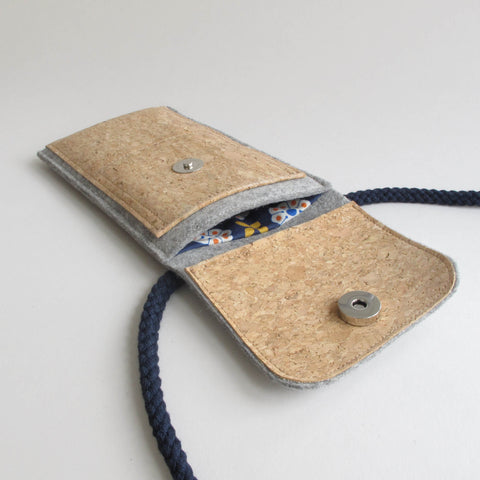 Schoudertas voor Motorola Moto G41 | gemaakt van vilt en biologisch katoen | lichtgrijs - bloei | Model KEDJA