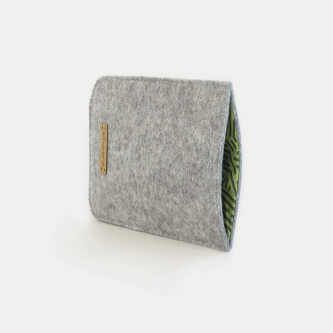 Housse de téléphone pour Xiaomi Poco M5  | en feutre et coton biologique | gris clair - rayures | Modèle "LAISSER"