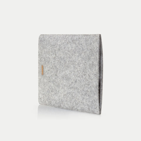 Hoesje voor MacBook Pro 14 | gemaakt van vilt en biologisch katoen | lichtgrijs - sporen | Model "LET"