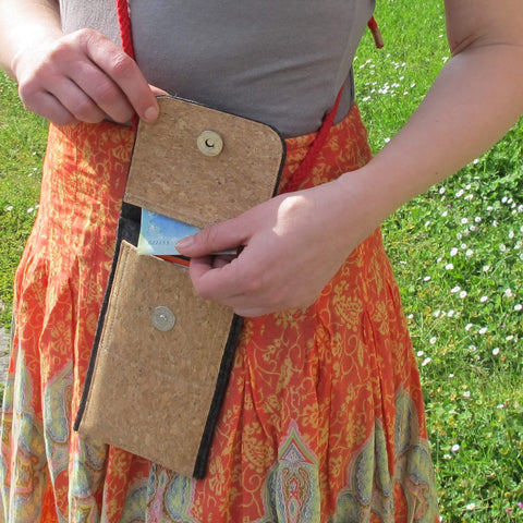 Sac bandoulière pour iPhone 14 | en feutre et coton biologique | anthracite - floraison | Modèle KEDJA