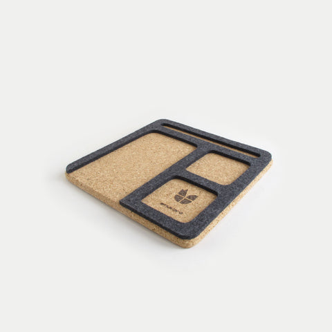 Organisateur pour téléphones portables, blocs-notes, stylos, clés, etc. | en feutre et liège | anthracite