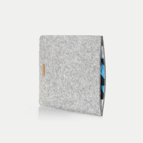 Case voor iPad - 8e generatie | gemaakt van vilt en biologisch katoen | lichtgrijs - vormen | Model "LET"