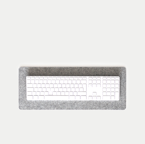 Bureauonderlegger van vilt en kurk | 20x50cm | lichtgrijs